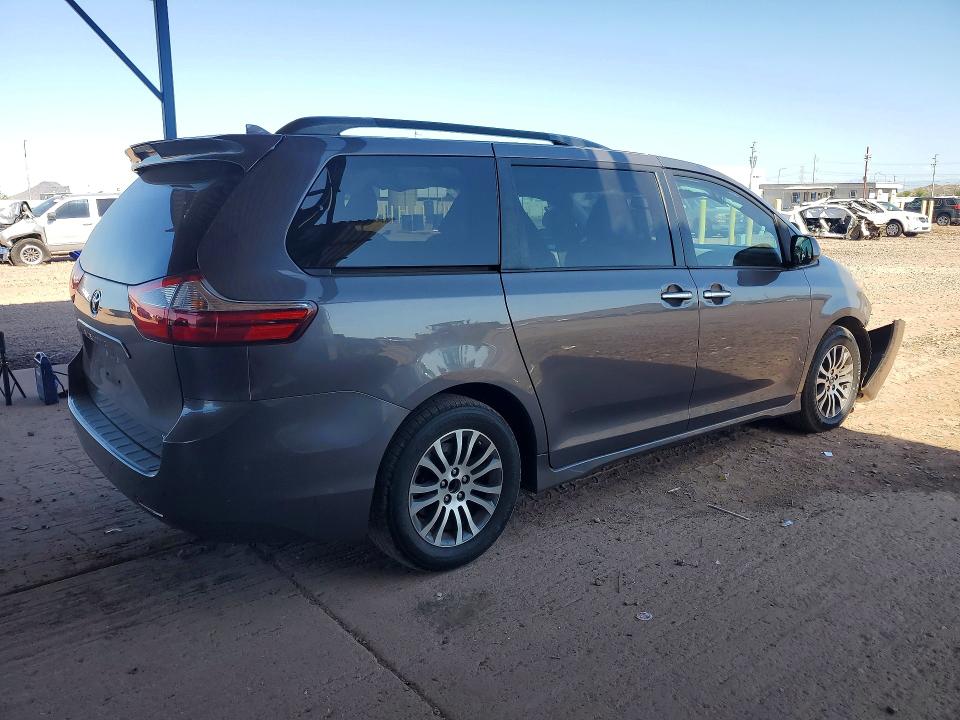 63172816 :رقم المزاد ، 5TDYZ3DC3KS982928 vin ، 2019 Toyota Sienna مزاد بيع