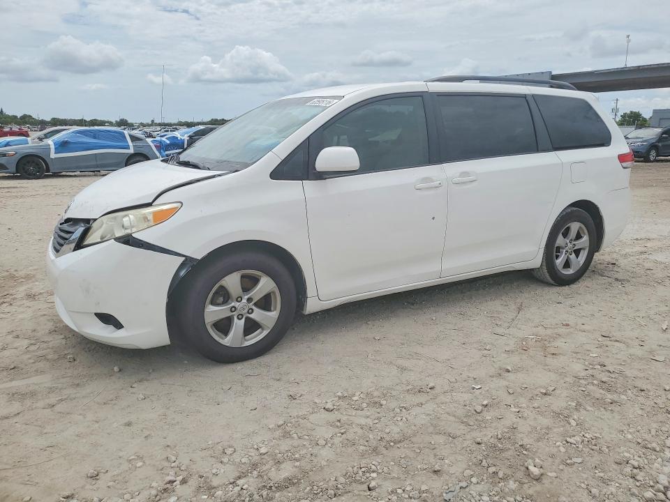 Продаж на аукціоні авто 2011 Toyota Sienna, vin: 5TDKK3DC1BS004759, номер лоту: 63595116