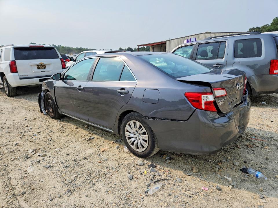 62623506 :رقم المزاد ، 4T1BF1FK1EU421579 vin ، 2014 Toyota Camry مزاد بيع