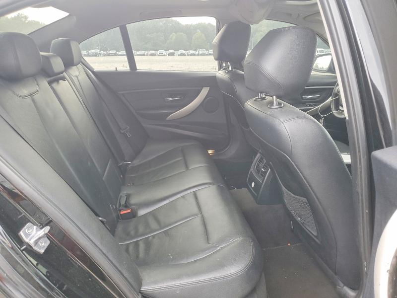 61333436 :رقم المزاد ، WBA3B1C5XEP679128 vin ، 2014 Bmw 320 مزاد بيع