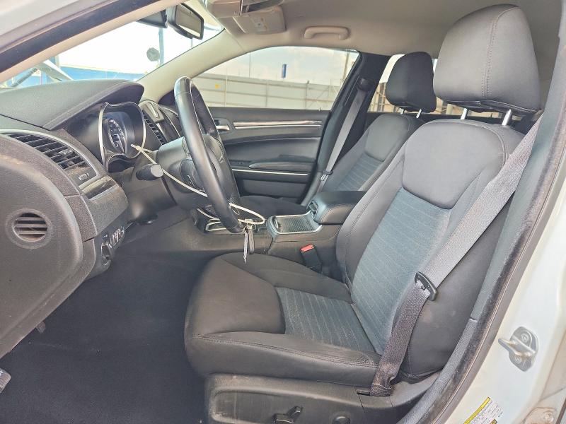 61824756 :رقم المزاد ، 2C3CCAAG0NH174311 vin ، 2022 Chrysler 300 مزاد بيع