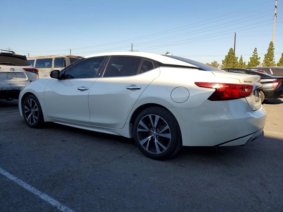 62523286 :رقم المزاد ، 1N4AA6AP3HC439452 vin ، 2017 Nissan Maxima مزاد بيع