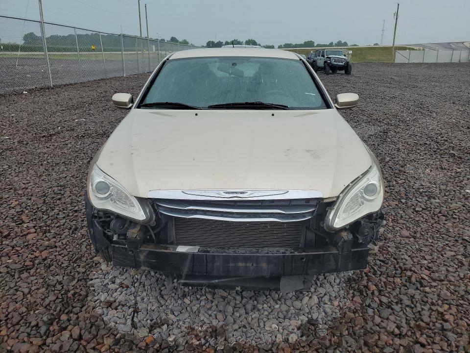 Продаж на аукціоні авто 2014 Chrysler 200, vin: 1C3CCBAB3EN211983, номер лоту: 62635666