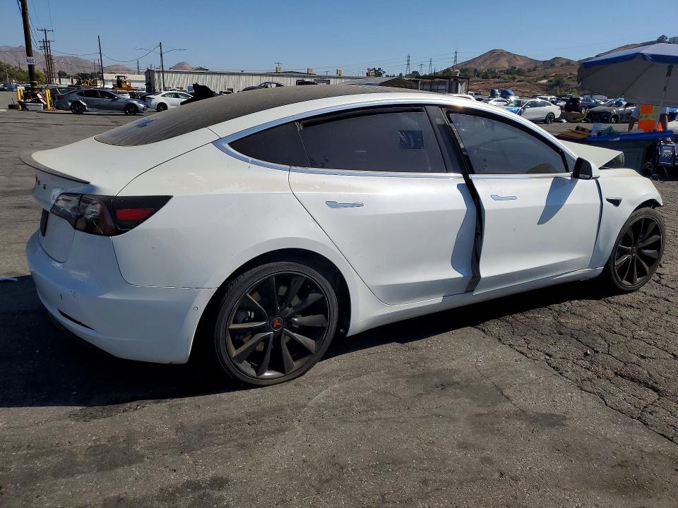2020 Tesla Model 3 მანქანა იყიდება აუქციონზე, vin: 5YJ3E1EA5LF743863, აუქციონის ნომერი: 60892536