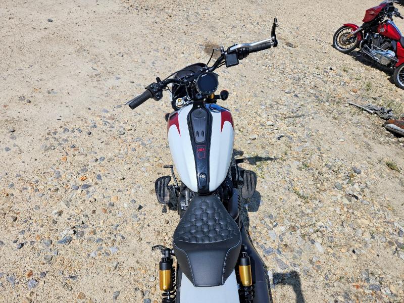 59724676 :رقم المزاد ، 56KSSE771S3025584 vin ، 2025 Indian 101 Scout مزاد بيع