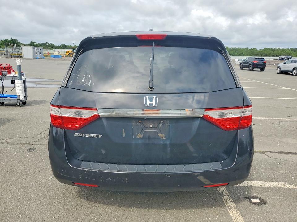 62980986 :رقم المزاد ، 5FNRL5H68BB101070 vin ، 2011 Honda Odyssey مزاد بيع