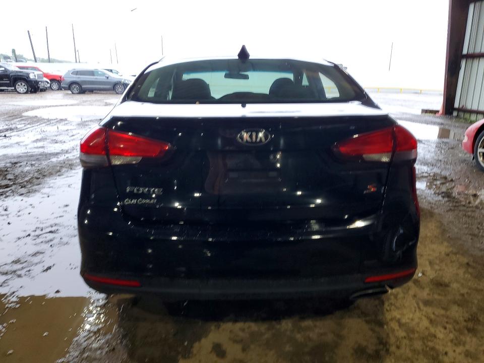 2018 Kia Forte მანქანა იყიდება აუქციონზე, vin: 3KPFL4A76JE226394, აუქციონის ნომერი: 60933016