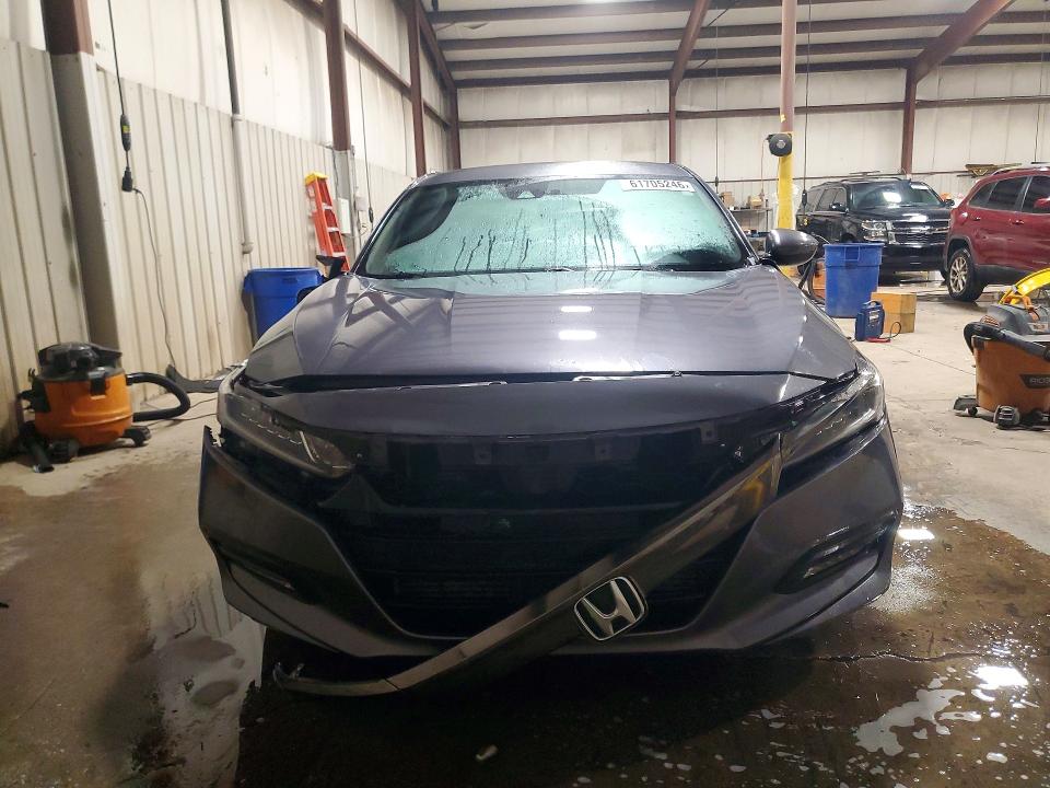 Продаж на аукціоні авто 2018 Honda Accord, vin: 1HGCV1F32JA007308, номер лоту: 61705246