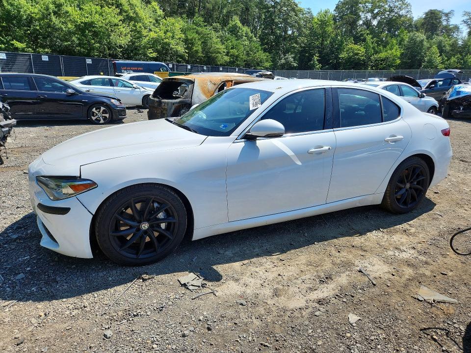 Продаж на аукціоні авто 2017 Alfa Romeo Giulia, vin: ZARFAEBN3H7555904, номер лоту: 61247996