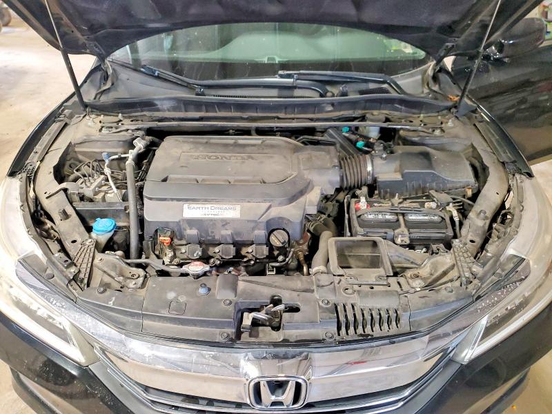 62121066 :رقم المزاد ، 1HGCR3F94HA000343 vin ، 2017 Honda Accord مزاد بيع