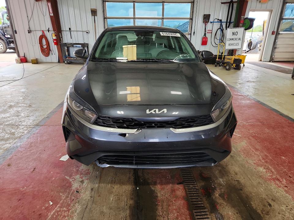 61849096 :رقم المزاد ، 3KPF24AD7NE494885 vin ، 2022 Kia Forte مزاد بيع