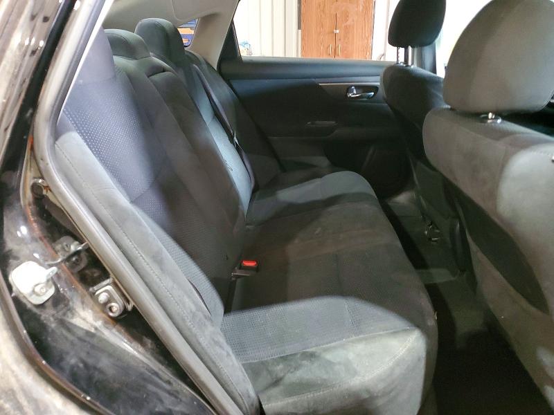 2015 Nissan Altima მანქანა იყიდება აუქციონზე, vin: 1N4AL3AP5FN368684, აუქციონის ნომერი: 62788046