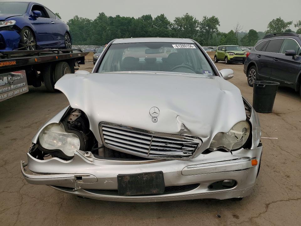 61289156 :رقم المزاد ، WDBRF81J64F552292 vin ، 2004 Mercedes-benz C مزاد بيع