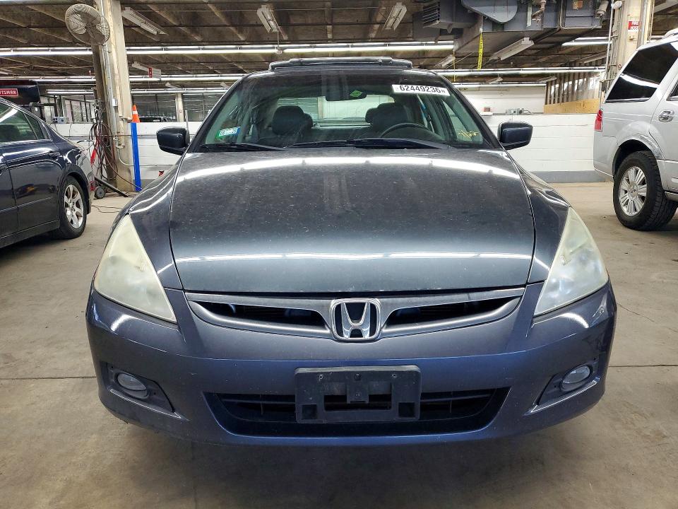 62449236 :رقم المزاد ، 1HGCM66866A062086 vin ، 2006 Honda Accord مزاد بيع