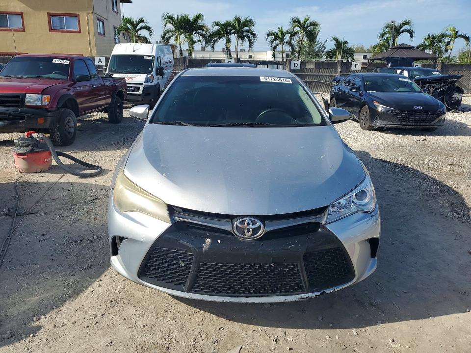2015 Toyota Camry მანქანა იყიდება აუქციონზე, vin: 4T1BF1FK0FU897436, აუქციონის ნომერი: 61724616