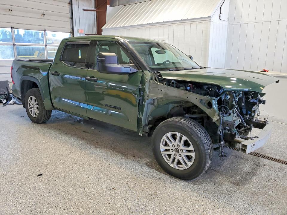 Продаж на аукціоні авто 2022 Toyota Tundra, vin: 5TFLA5DB9NX002587, номер лоту: 60000356