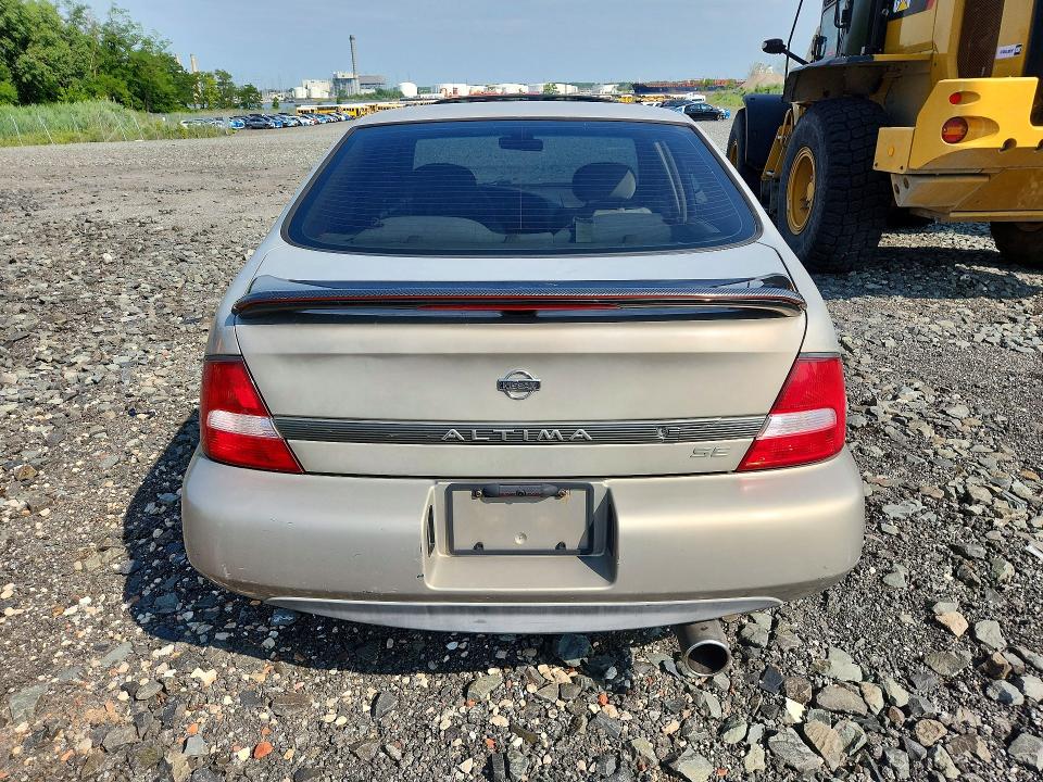 2000 Nissan Altima მანქანა იყიდება აუქციონზე, vin: 1N4DL01D5YC218557, აუქციონის ნომერი: 60637166