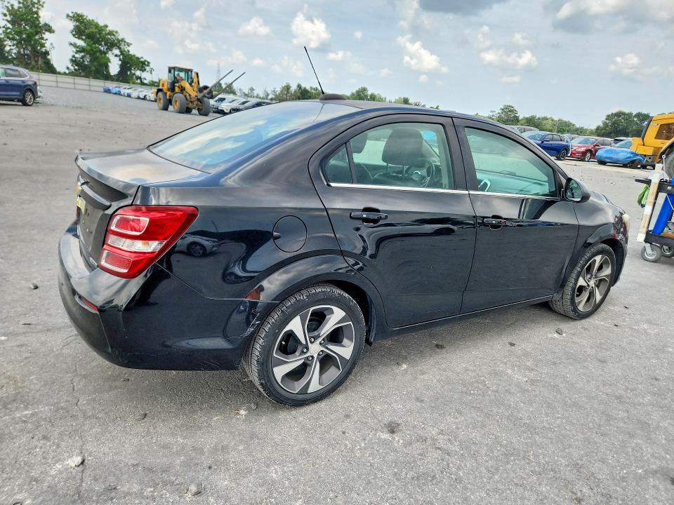 63054676 :رقم المزاد ، 1G1JF5SB0J4107759 vin ، 2018 Chevrolet Sonic مزاد بيع