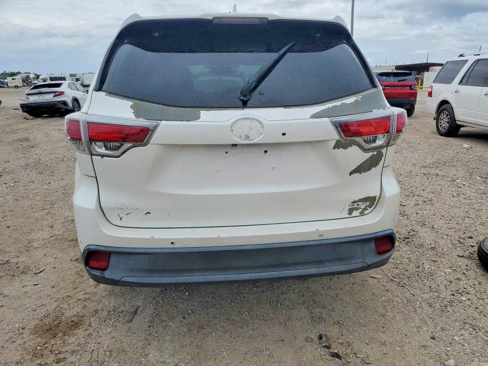 2015 Toyota Highlander მანქანა იყიდება აუქციონზე, vin: 5TDYKRFH8FS064923, აუქციონის ნომერი: 62356656