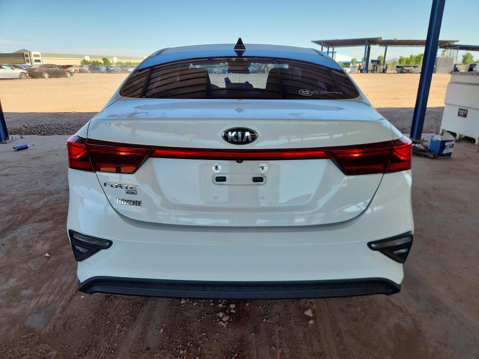 60128376 :رقم المزاد ، 3KPF24AD8ME265646 vin ، 2021 Kia Forte مزاد بيع