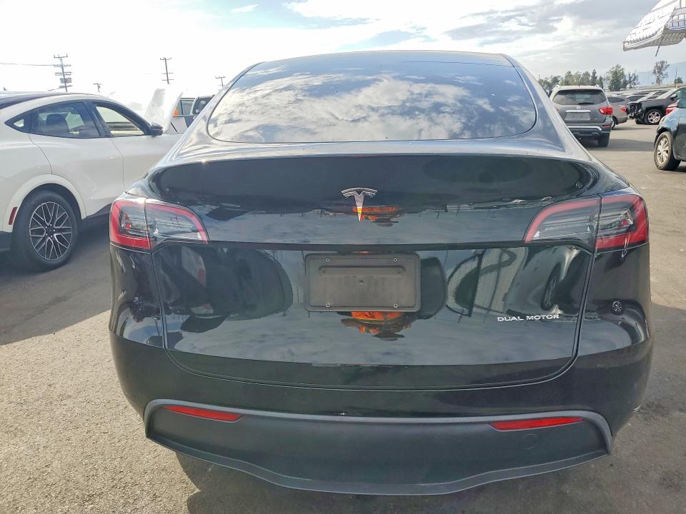 61804856 :رقم المزاد ، 7SAYGDEE3RF060964 vin ، 2024 Tesla Model Y مزاد بيع
