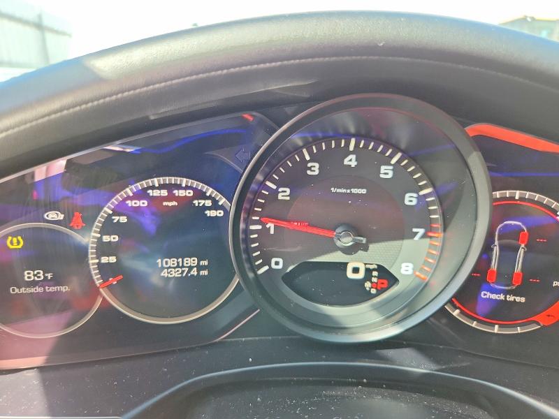61388356 :رقم المزاد ، WP0AA2A74JL121042 vin ، 2018 Porsche Panamera مزاد بيع
