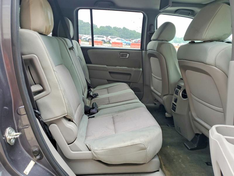 62830396 :رقم المزاد ، 5FNYF4H30FB067859 vin ، 2015 Honda Pilot مزاد بيع