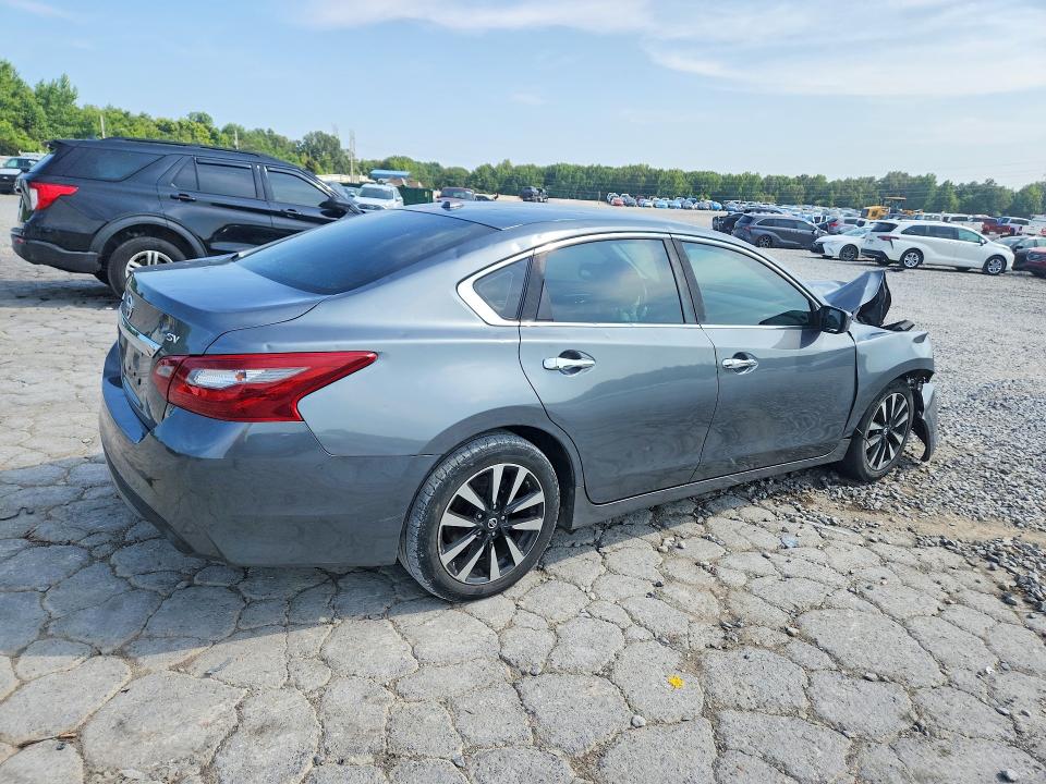 2018 Nissan Altima მანქანა იყიდება აუქციონზე, vin: 1N4AL3AP3JC261041, აუქციონის ნომერი: 62448346
