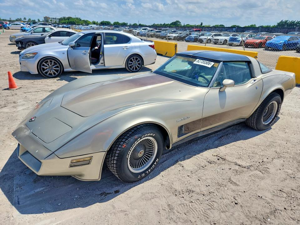 62755586 :رقم المزاد ، 1G1AY0788C5121304 vin ، 1982 Chevrolet Corvette مزاد بيع