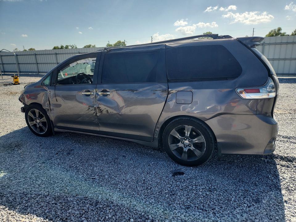 63499136 :رقم المزاد ، 5TDXK3DC3GS732080 vin ، 2016 Toyota Sienna مزاد بيع