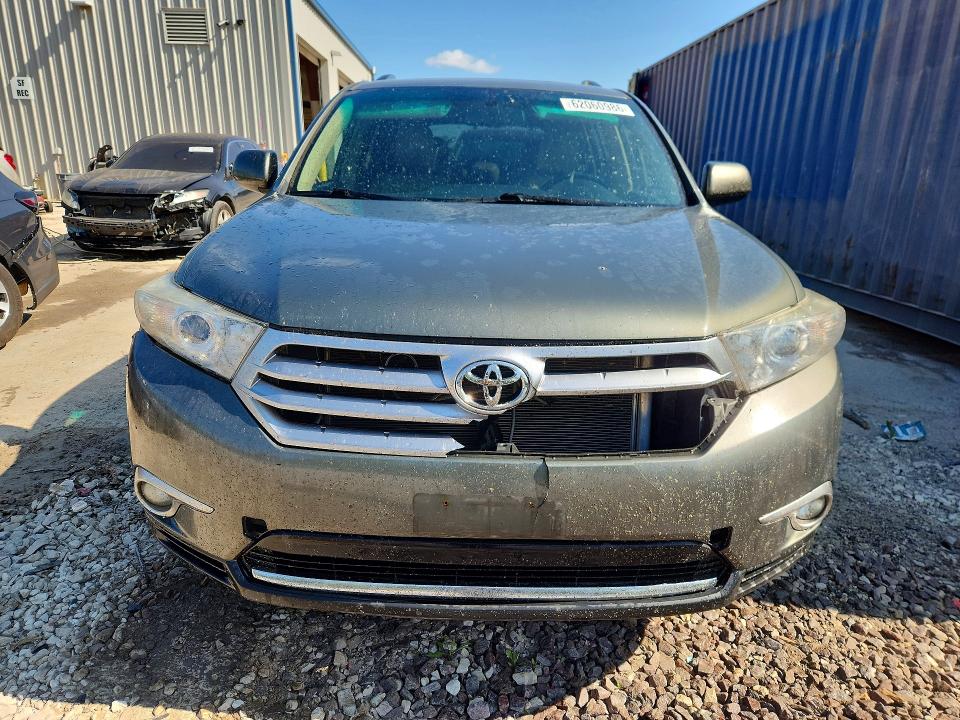 62060986 :رقم المزاد ، 5TDBK3EH5BS070502 vin ، 2011 Toyota Highlander مزاد بيع