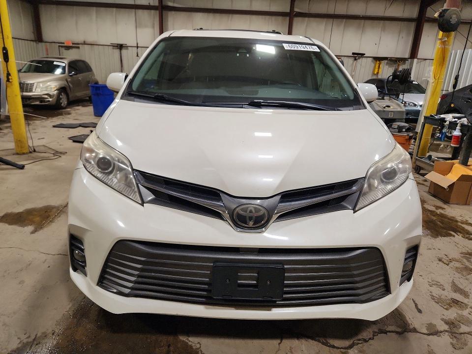 2018 Toyota Sienna მანქანა იყიდება აუქციონზე, vin: 5TDDZ3DC1JS194968, აუქციონის ნომერი: 60919476