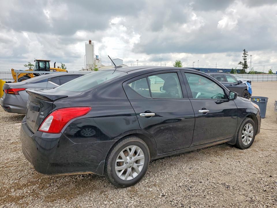 60792896 :رقم المزاد ، 3N1CN7AP7HL904108 vin ، 2017 Nissan Versa مزاد بيع