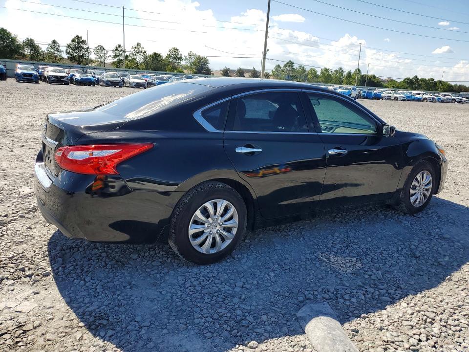 Продажа на аукционе авто 2017 Nissan Altima, vin: 1N4AL3AP0HN308881, номер лота: 62102506