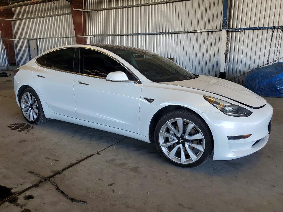 Продажа на аукционе авто 2018 Tesla Model 3, vin: 5YJ3E1EB6JF134268, номер лота: 62713156