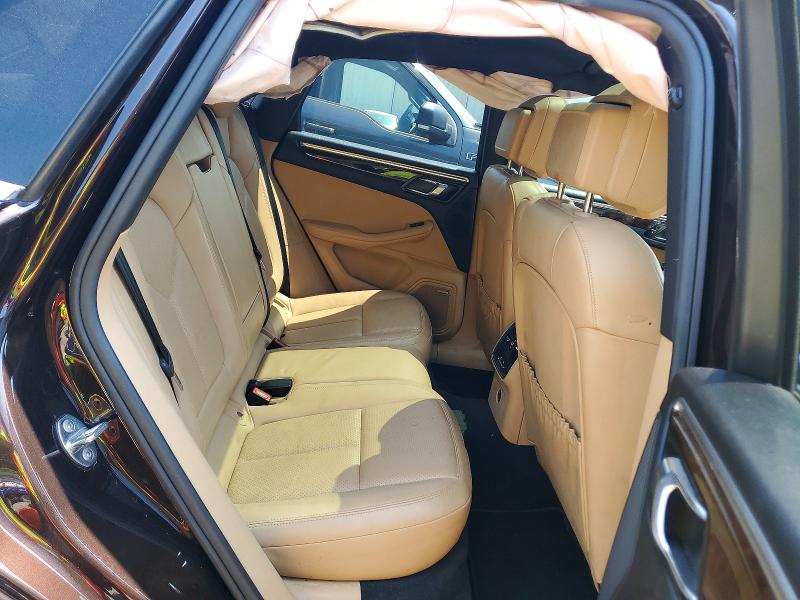 60929156 :رقم المزاد ، WP1AB2A57JLB34944 vin ، 2018 Porsche Macan مزاد بيع