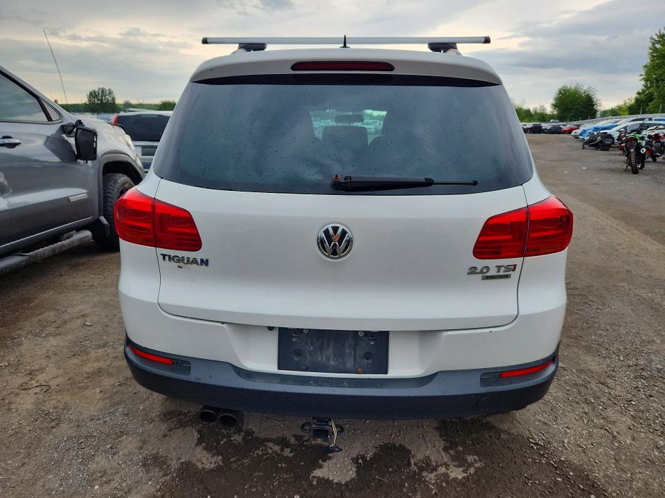 60610536 :رقم المزاد ، WVGJV3AX2EW524026 vin ، 2014 Volkswagen Tiguan مزاد بيع