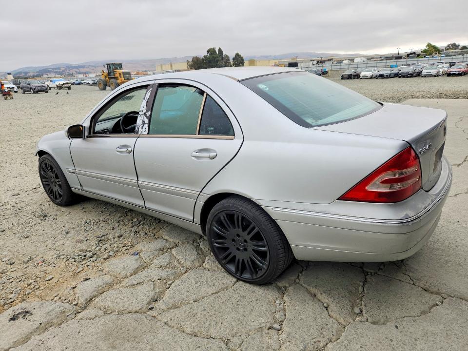 2003 Mercedes-benz C მანქანა იყიდება აუქციონზე, vin: WDBRF61J53F441803, აუქციონის ნომერი: 60459396