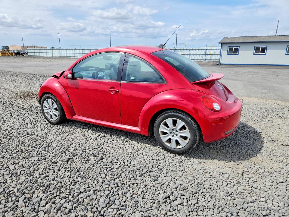 60819066 :رقم المزاد ، 3VWRG3AG7AM013372 vin ، 2010 Volkswagen New Beetle مزاد بيع