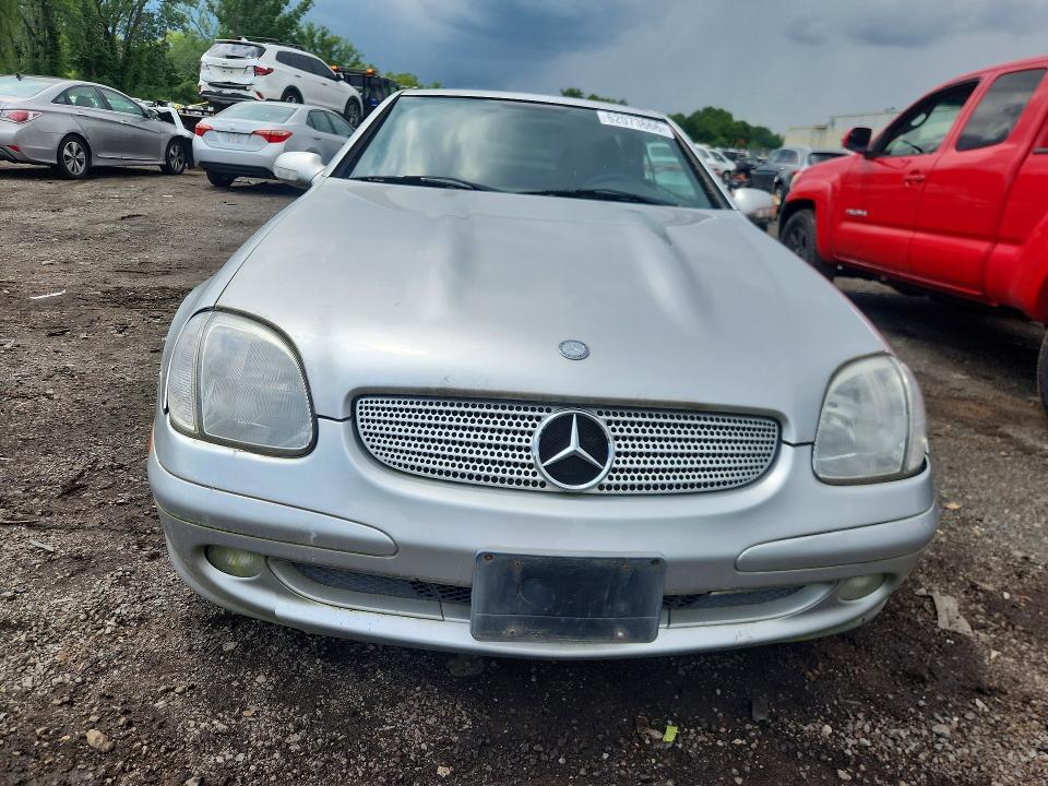 62073666 :رقم المزاد ، WDBKK49F21F176627 vin ، 2001 Mercedes-benz Slk مزاد بيع
