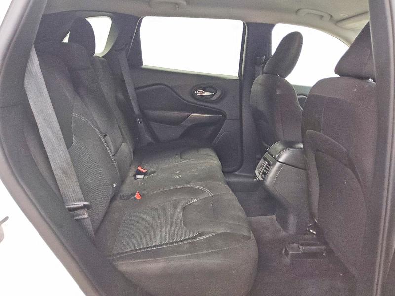 61195796 :رقم المزاد ، 1C4PJLCX1KD148000 vin ، 2019 Jeep Cherokee مزاد بيع