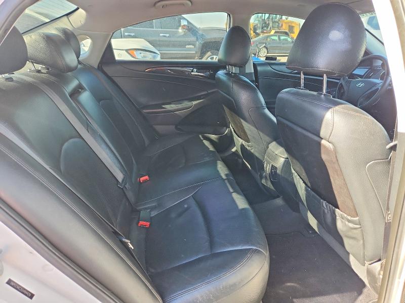 60590106 :رقم المزاد ، 5NPEC4AC2CH494429 vin ، 2012 Hyundai Sonata مزاد بيع