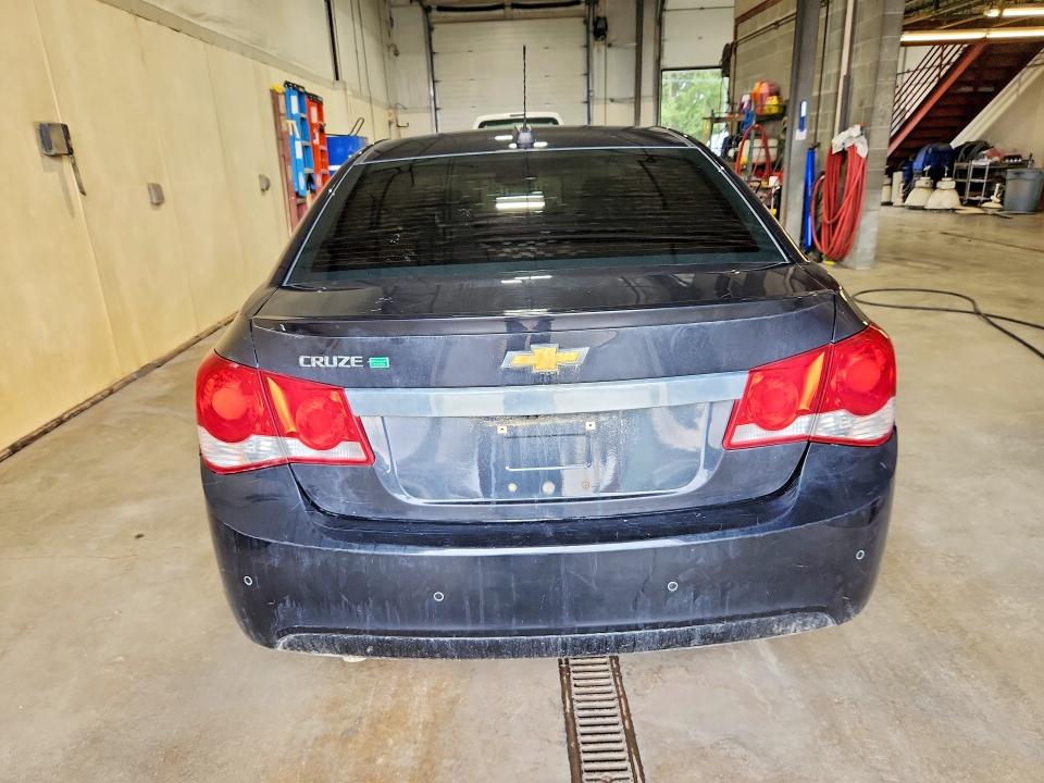 62142146 :رقم المزاد ، 1G1P75SZ3F7298944 vin ، 2015 Chevrolet Cruze مزاد بيع