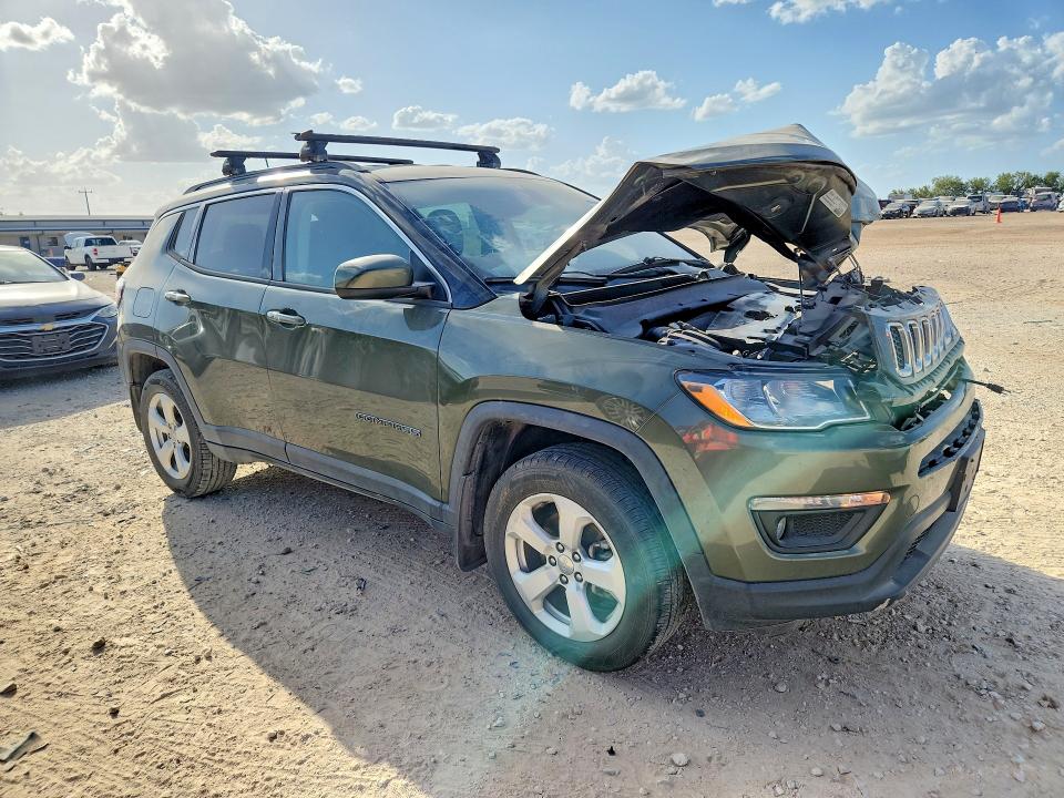 60373386 :رقم المزاد ، 3C4NJDBB8KT755220 vin ، 2019 Jeep Compass مزاد بيع