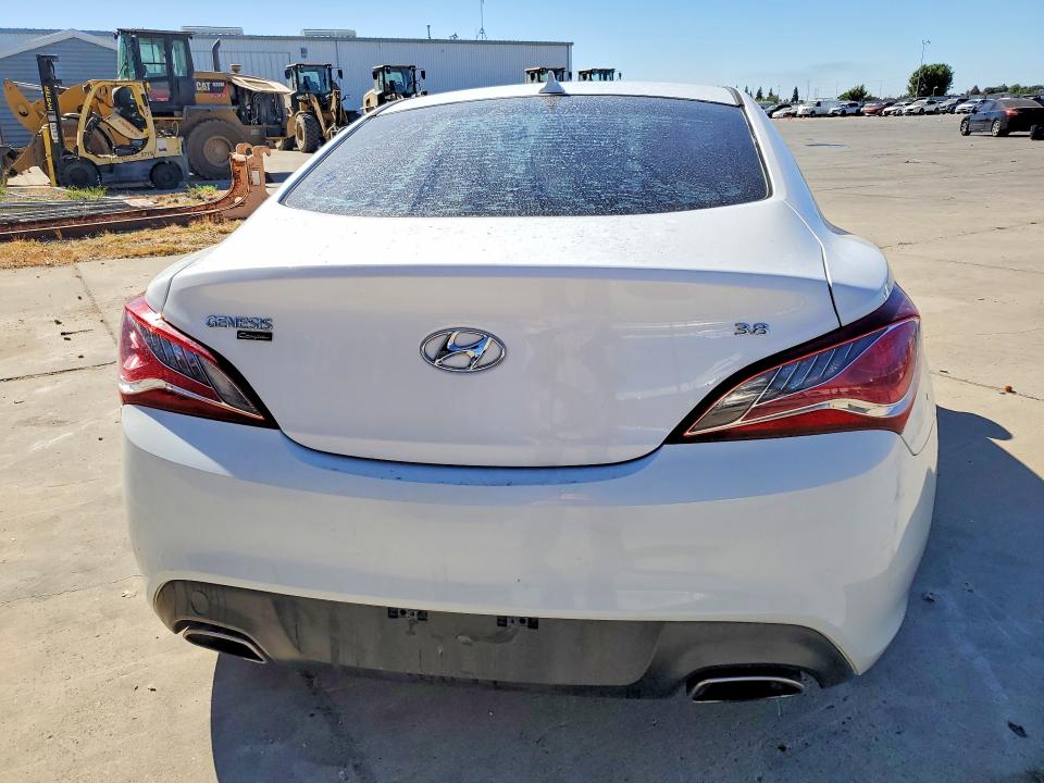 62684976 :رقم المزاد ، KMHHU6KJ2FU123098 vin ، 2015 Hyundai Genesis Coupe مزاد بيع