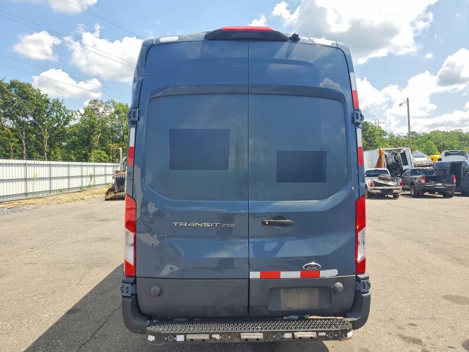 2020 Ford Transit მანქანა იყიდება აუქციონზე, vin: 1FTBR3X8XLKB28119, აუქციონის ნომერი: 62543636