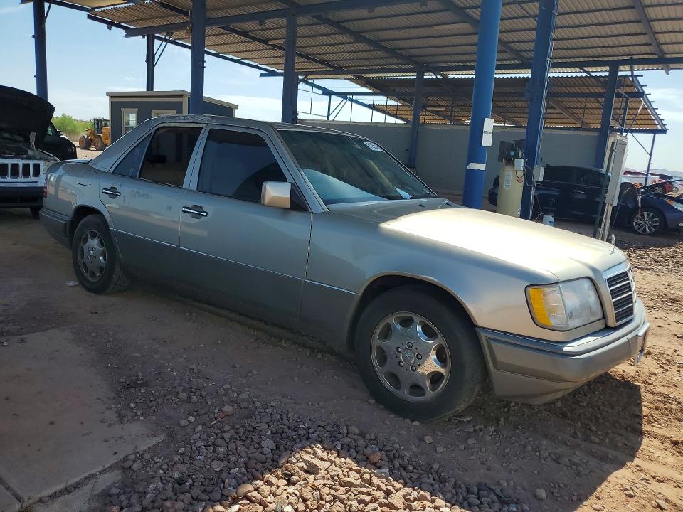 61955566 :رقم المزاد ، WDBEA32E3SC173248 vin ، 1995 Mercedes-benz E مزاد بيع