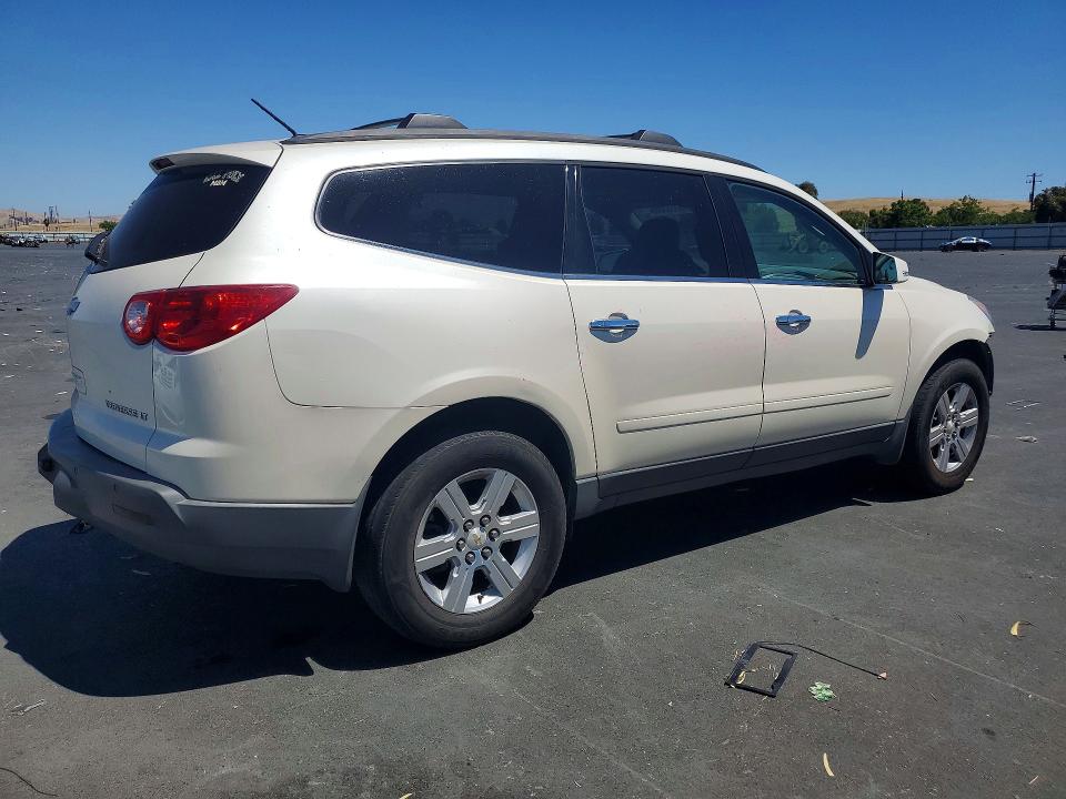 61663286 :رقم المزاد ، 1GNKRJED7CJ332166 vin ، 2012 Chevrolet Traverse مزاد بيع