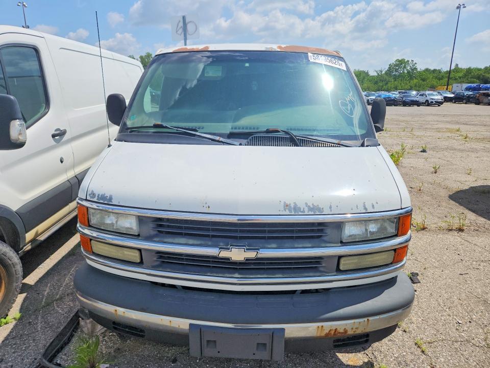 2002 Chevrolet Express მანქანა იყიდება აუქციონზე, vin: 1GCFG15R121183618, აუქციონის ნომერი: 58105626
