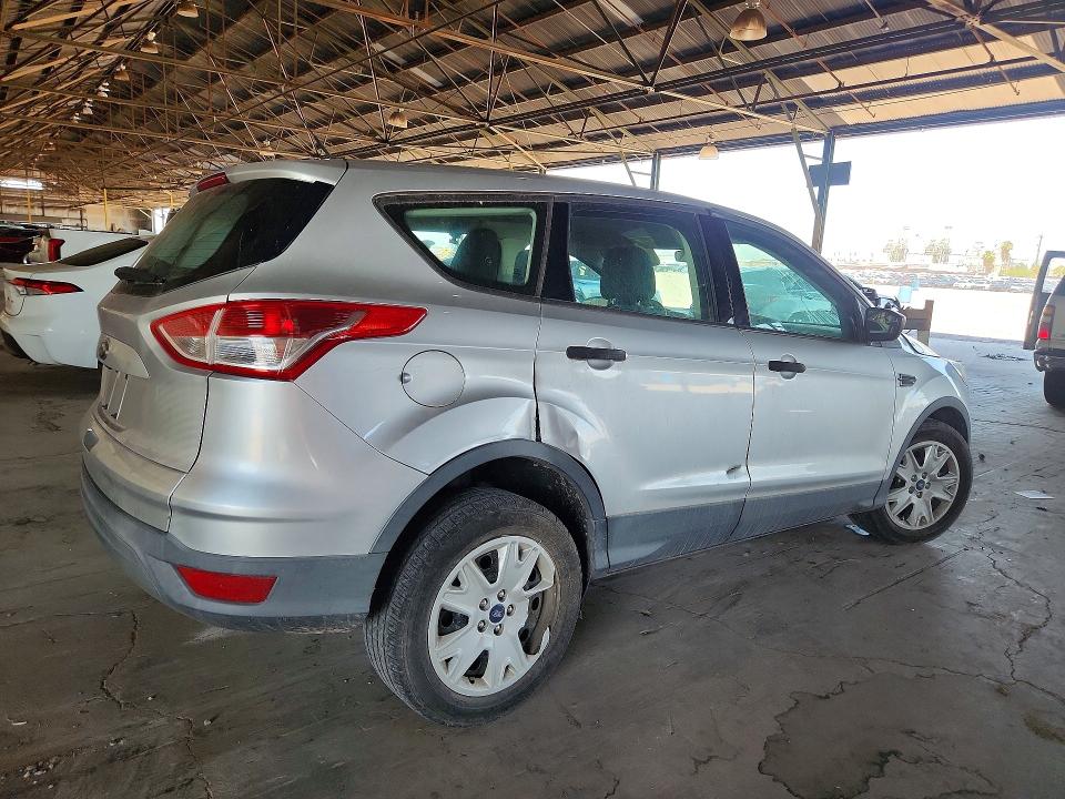 61125926 :رقم المزاد ، 1FMCU0F70FUC80201 vin ، 2015 Ford Escape مزاد بيع